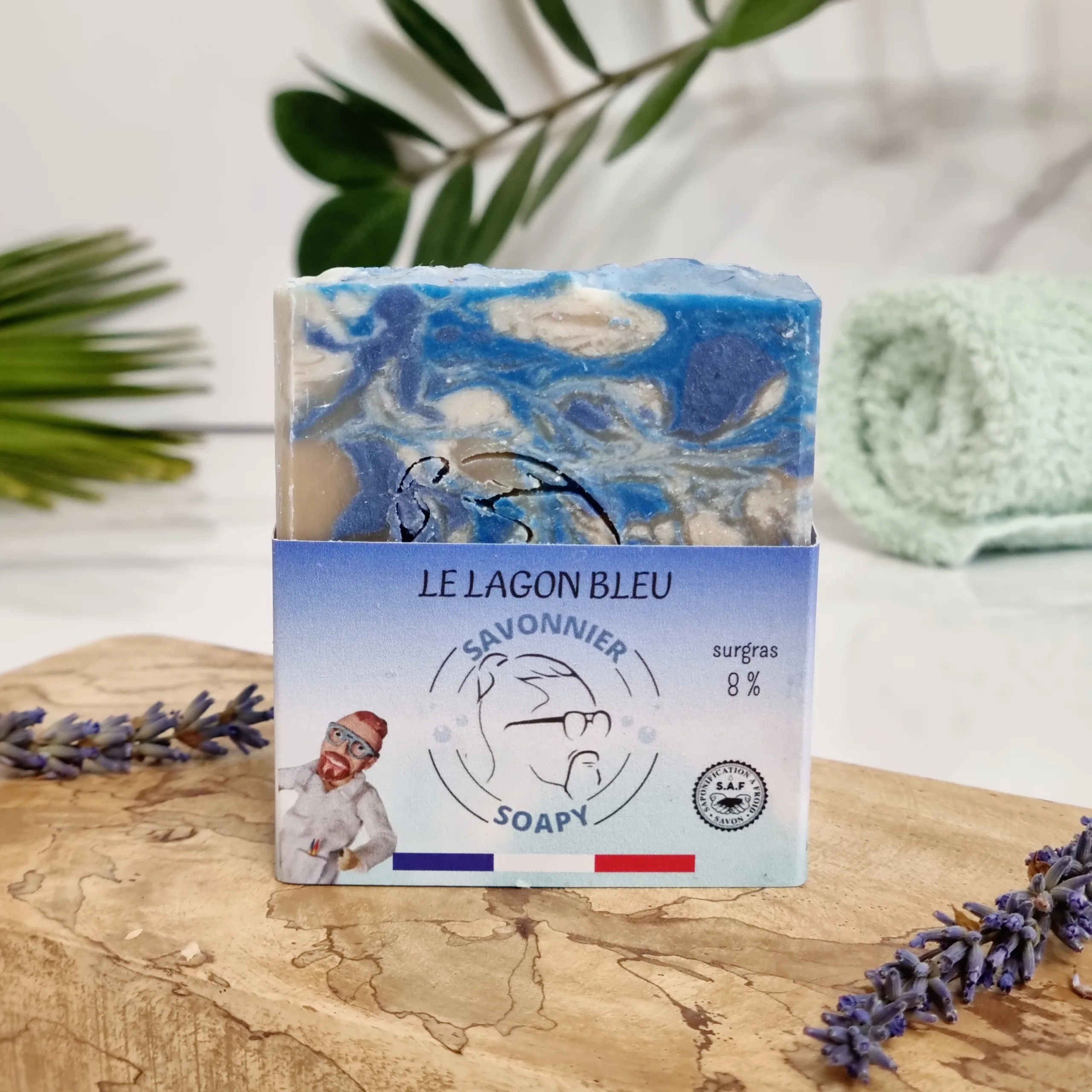 Savon artisanal surgras senteur Fleur de Tiaré, fabriqué en Normandie